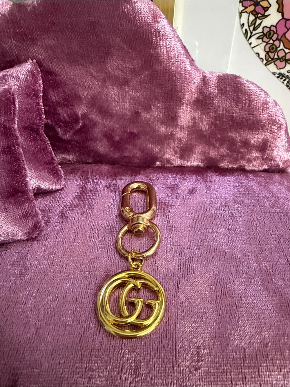 Unlisted Gold Double Ring Key & Charm